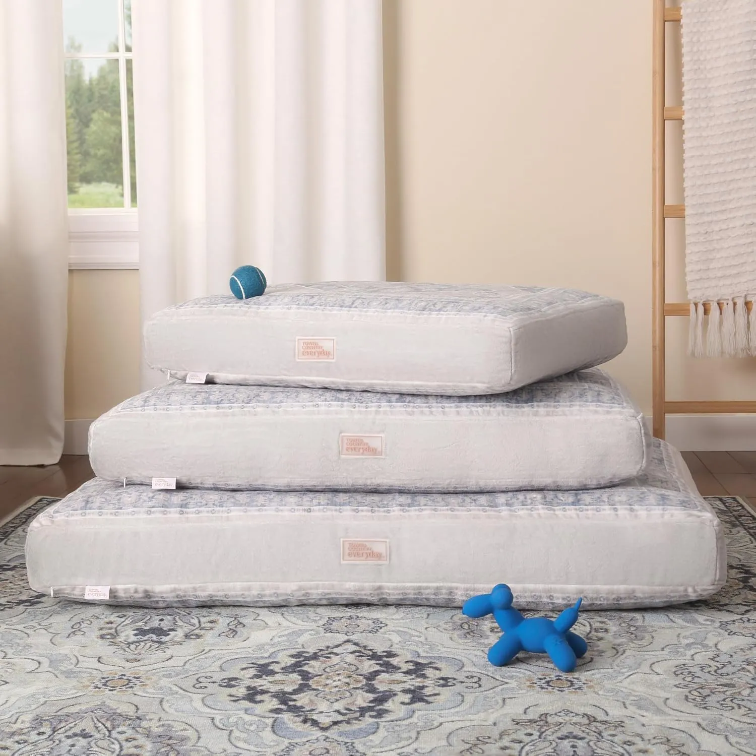 TOWN & COUNTRY EVERYDAY CuddleTown Medallion Everwash Pillow Pet Bed, Water Repellent Floor Pillow, Machine Washable Cover, Soft & Calming, Blue/Greige, Medium 36"x28"x4"